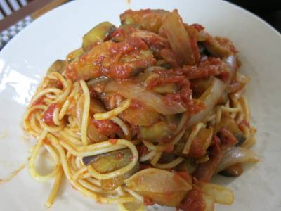 なすとトマトのパスタ