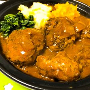 煮込みハンバーグ