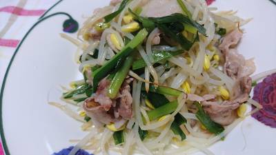 にらともやしの重ね蒸し