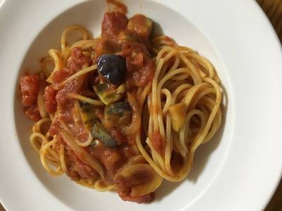 なすとトマトのパスタ