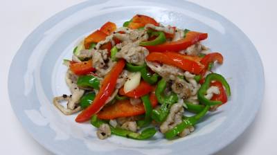 ピーマンと豚肉の黒こしょう炒め