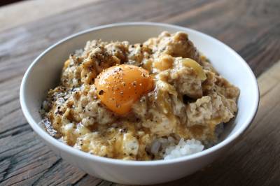 鶏ひき肉の親子丼