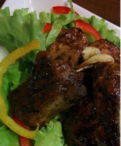 スパイシースペアリブ