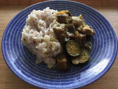 なすと鶏肉のドライカレー