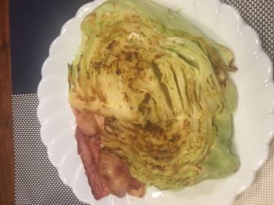 キャベツステーキベーコン添え