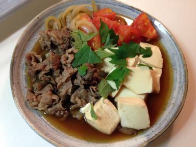 トマト肉豆腐