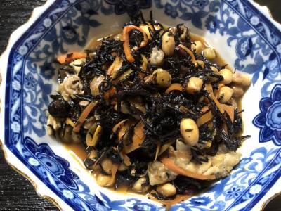 ひじきと豚バラ肉の煮物