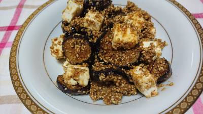 チーズとなすの白ごまあえ