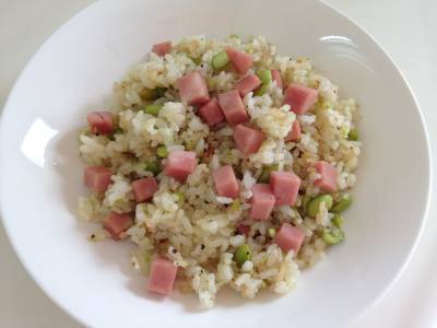 枝豆とハムのピラフ