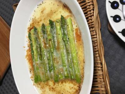 アスパラのパルミジャーノ風