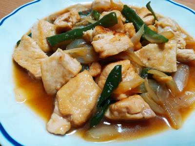 鶏むね肉と新たまねぎの照り煮