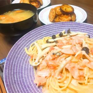 しめじとさけのトマトクリームパスタ