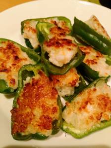 ピーマンのえび肉詰め