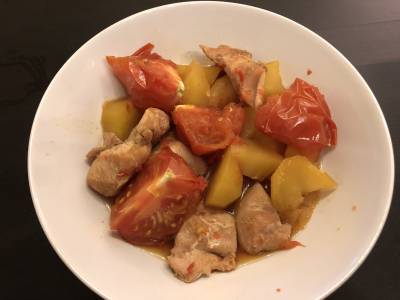 鶏肉とじゃがいものトマトしょうゆ煮