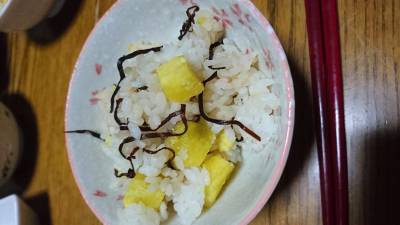 さつまいもと塩昆布のご飯