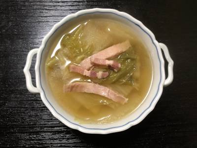 白菜とハムのスープ