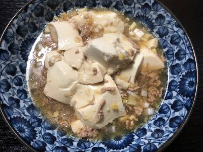 豆腐とひき肉の煮物