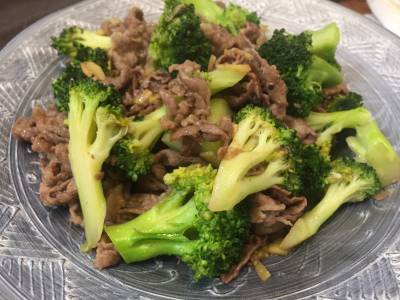 ブロッコリと牛肉のオイスターソース炒め
