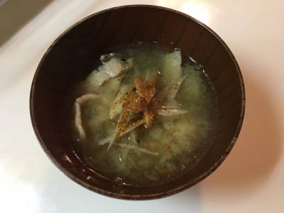 豚肉とごぼうのみそ汁