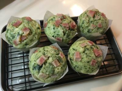 ほうれんそう＆ベーコン蒸しパン
