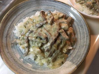 ビーフストロガノフ