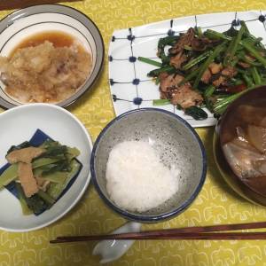 たっぷりほうれんそうと豚肉のピリ辛蒸し