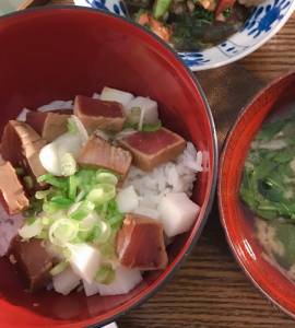 づけまぐろと長芋のあられ丼