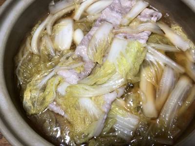 白菜と豚バラ肉の煮物