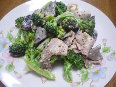 ブロッコリーと豚肉のマヨマスタード炒め