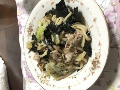 めんつゆ風味の焼きうどん