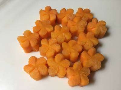 にんじん飾り切り ねじり梅