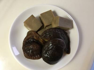 干ししいたけと高野豆腐の煮しめ