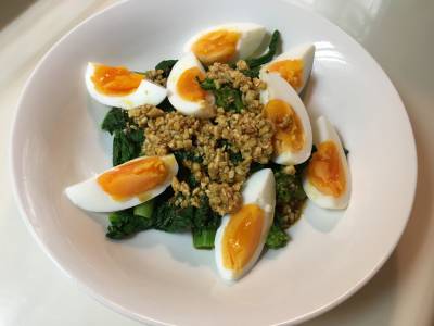 菜の花と卵のナッツあえ