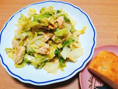 キャベツと鶏肉のクリームチーズ蒸し