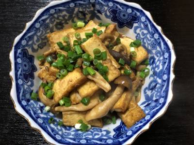 厚揚げときのこのバターじょうゆ炒め