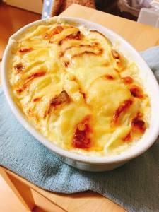 ポテトとりんごのグラタン