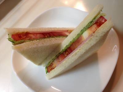 きゅうり・ハム・トマトサンド