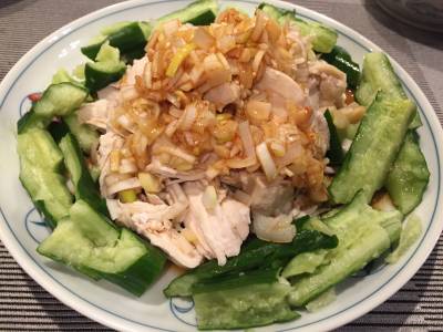 蒸し鶏のねぎソースがけ