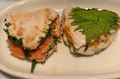 鶏ささ身の梅肉はさみ焼き