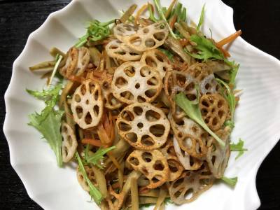 水菜ときんぴらごぼうのピリ辛サラダ