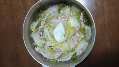 白菜と豚肉のチーズ鍋