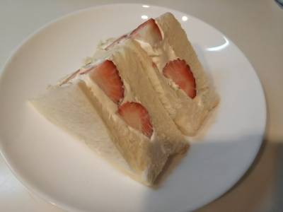 いちごサンド