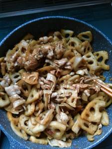 豚肉とれんこんの炒め煮