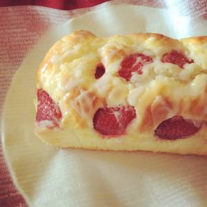 いちごの生パウンドケーキ