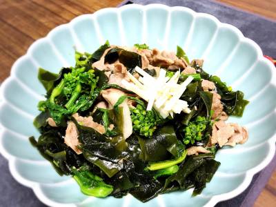 わかめと豚バラの甘辛炒め