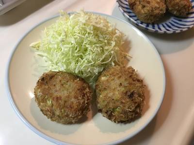 春キャベツのポーク焼きメンチ