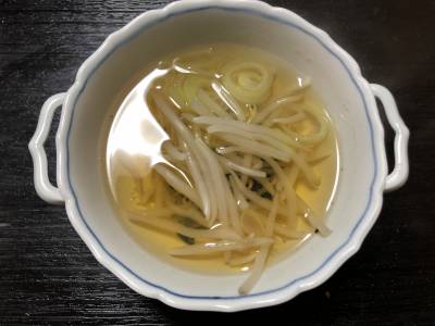 もやしとのりのスープ