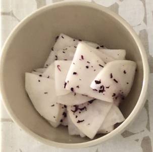 かぶの赤じそあえ