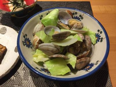あさりと春キャベツのサッと蒸し