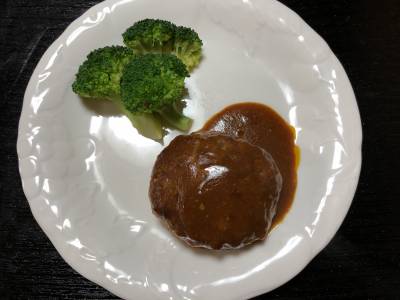 煮込みハンバーグ